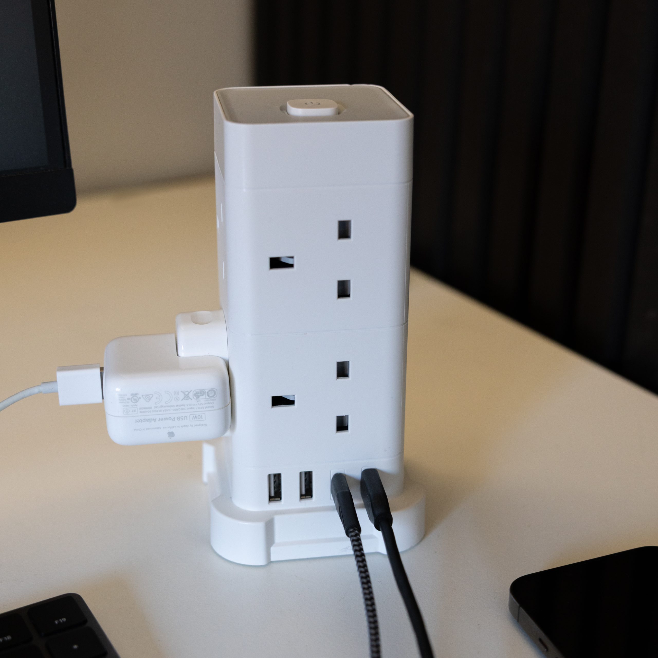 TCP 8 AC Socket Tower Cube Extension Lead with 2 USB-A ports, and 2 USB-C ports - Image 6